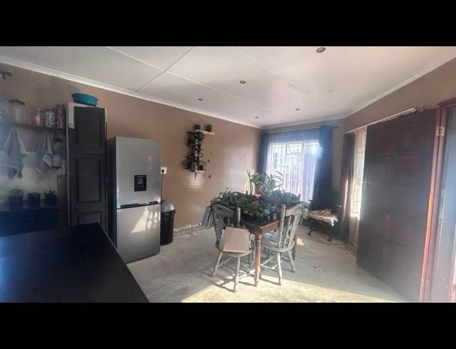 2 BEDROOM TOWNHOUSE FOR SALE IN STANDERTON CENTRAL